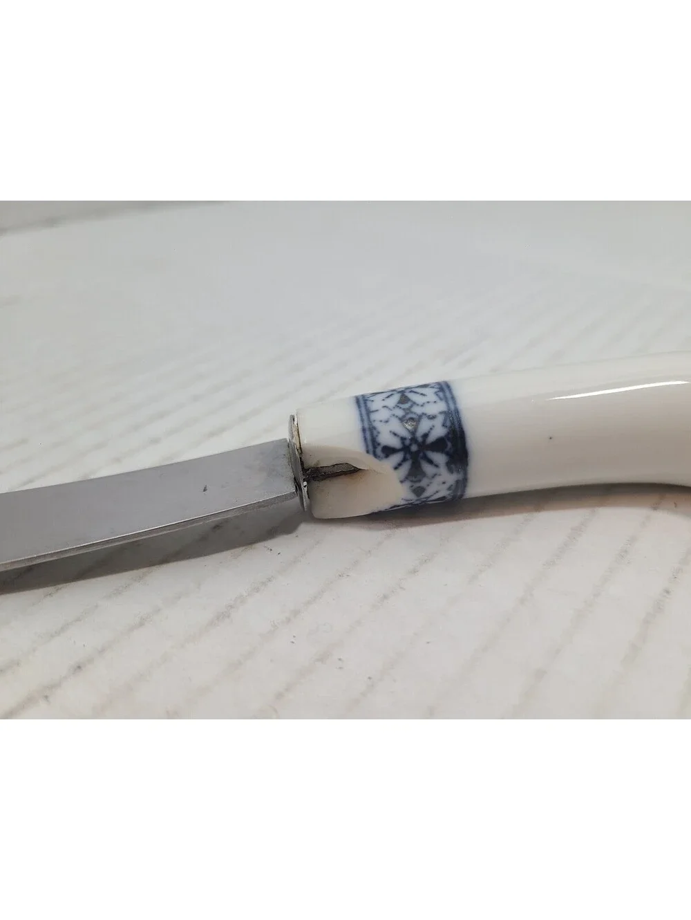 Set of 2 Vintage Mid Centry Stainless & Porcelain Butter Cheese Spreaders